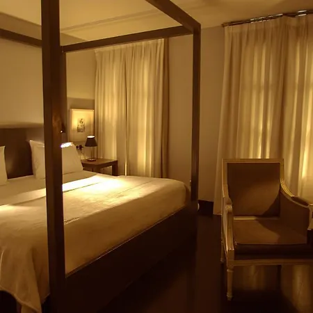 Hotell Banys Orientals 3*